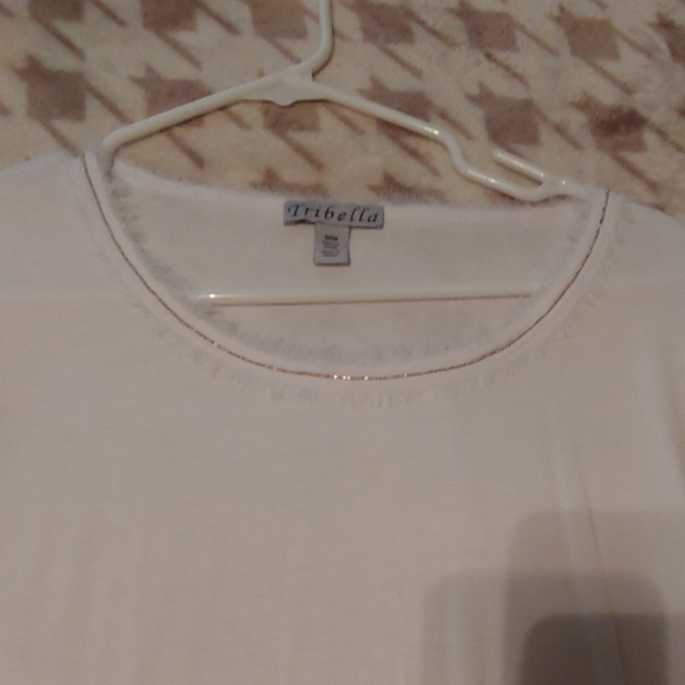 Top - Picture 2 of 2